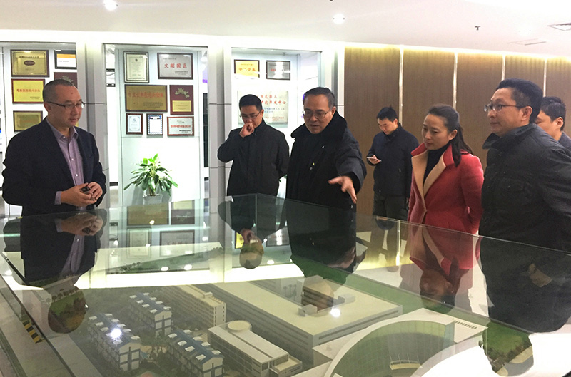 吴主席一行了解和关切金沙澳门(中国)唯一官方网站公司园区建设