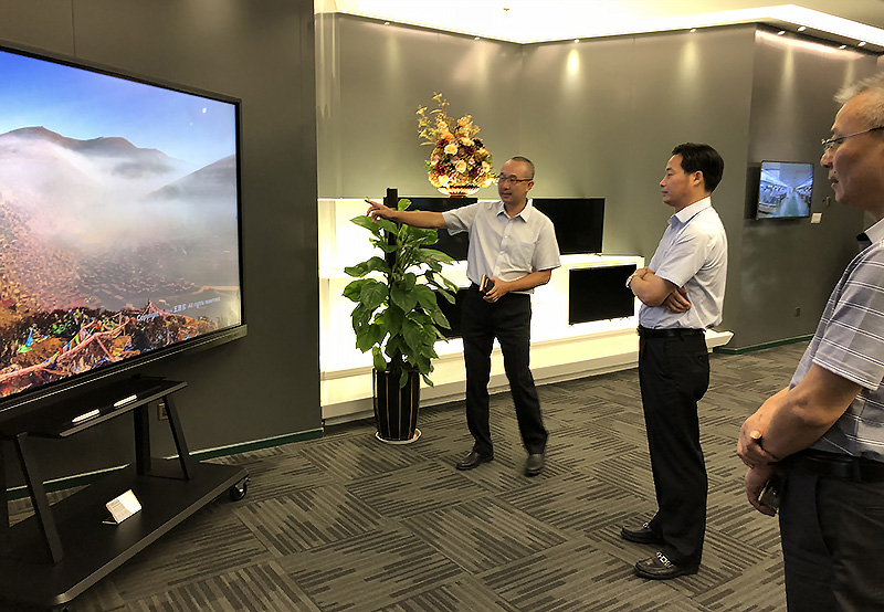 仲恺区委书记杨鹏飞一行参观金沙澳门(中国)唯一官方网站惠南展厅